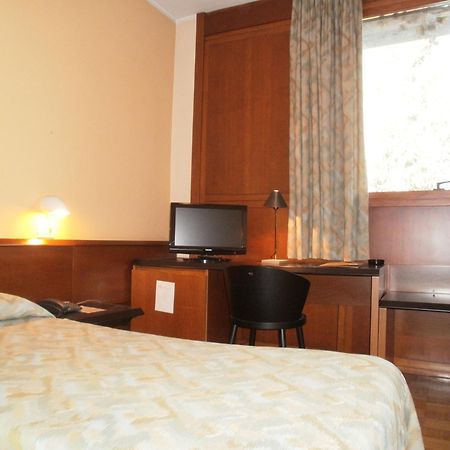 Albergo Villa & Roma Pallazzolo sull'Oglio Room photo
